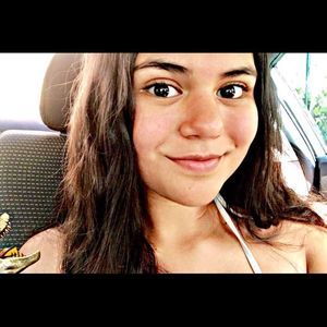 Meet your Posher, Paula elena